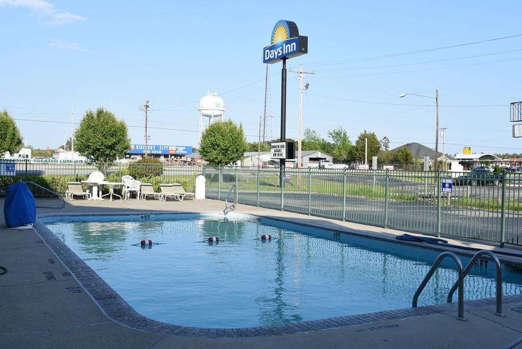 Econo Lodge Cherry Point Havelock Exteriér fotografie